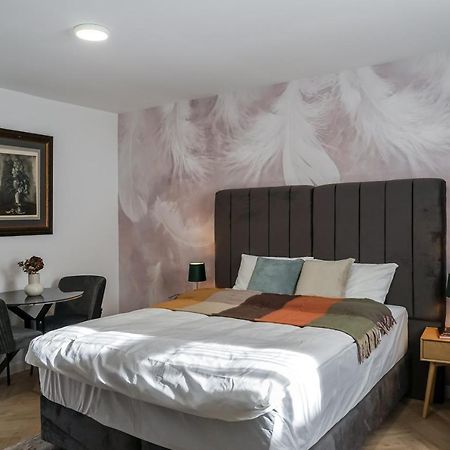 The Chic Retreat Apartment Bucureşti Ngoại thất bức ảnh